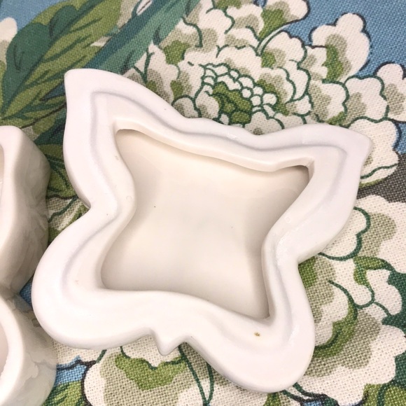 VTG Ceramic with Gilted Gold Butterfly Vanity Box - Picture 8 of 10